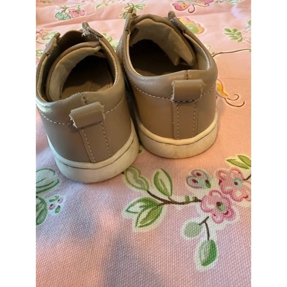 L'Amour Phoebe Slip On Sneaker Toddler 6T VGUC Almond